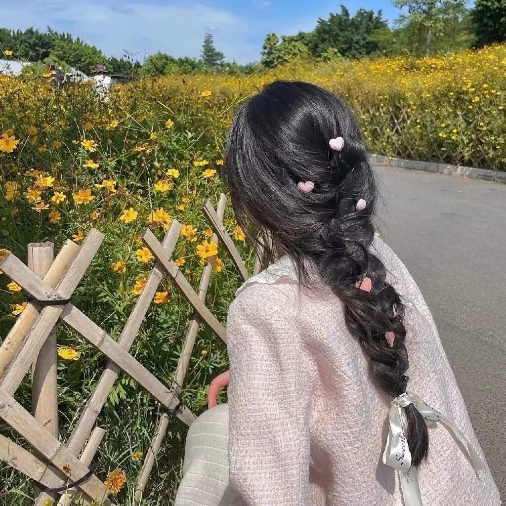她和她的她